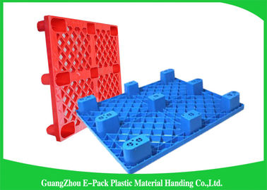 Plataformas plásticas encajables del HDPE industrial antirresbaladizo con la cubierta sólida durable