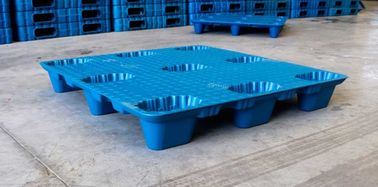 Las plataformas plásticas del moldeo por insuflación de aire comprimido del LDPE del arreglo para requisitos particulares 1100*1100 milímetro escogen hecho frente